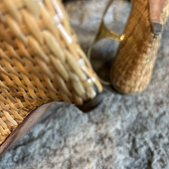 PRADA Vintage Gold Leather Slingback Basket Weave 4" Wedge Heels Sandals 40/9.5 - Picture 8 of 9